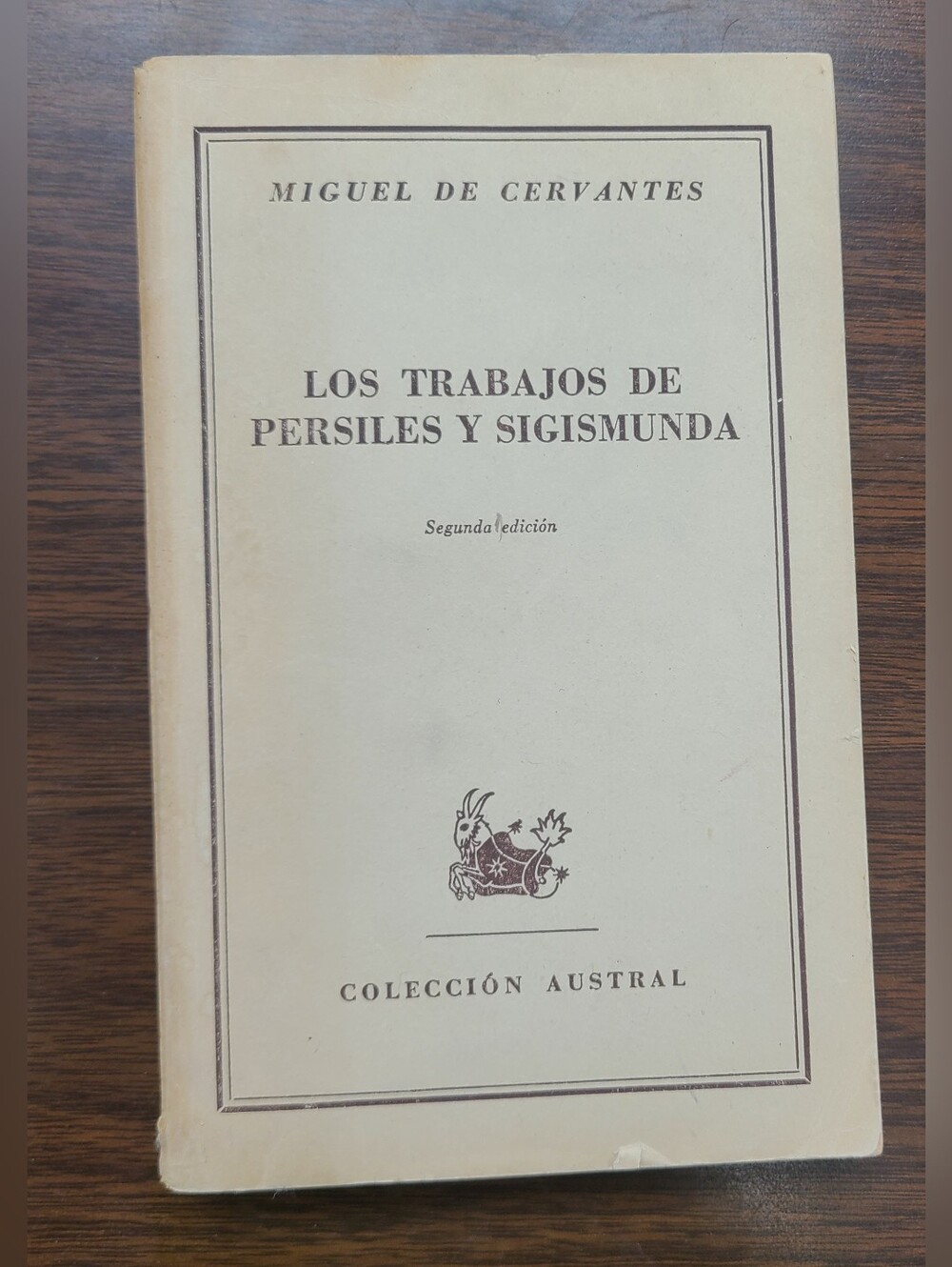 Los Trabajos de Persiles y Sigismunda – Miguel de Cervantes (Cream Cover)